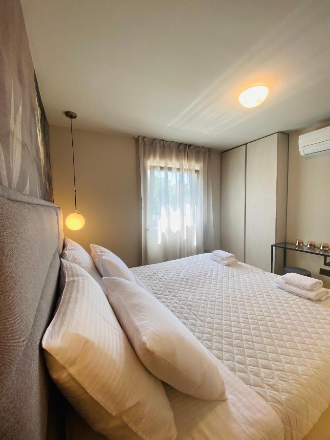 Prestige Studio Apartment Ровинь Экстерьер фото