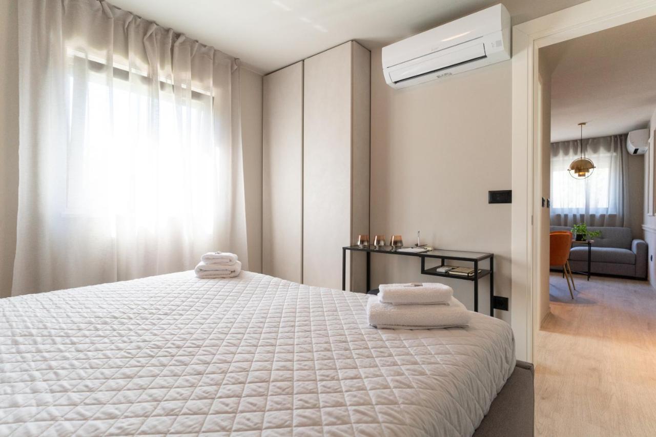 Prestige Studio Apartment Ровинь Экстерьер фото